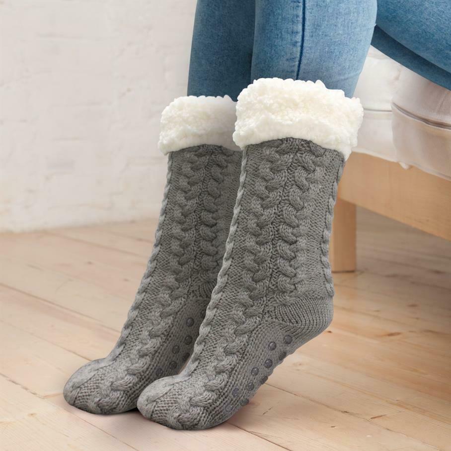 Non-slip padded warm socks* and Fleece Leggings